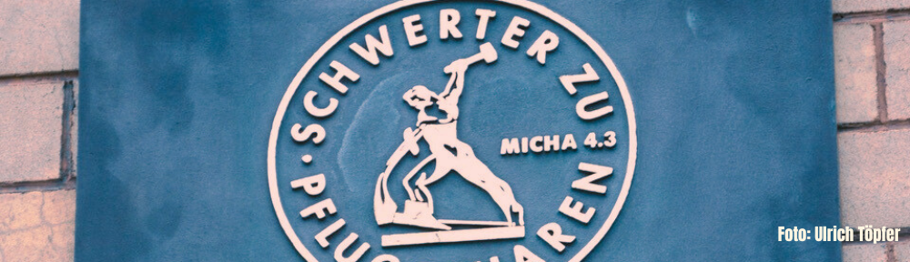 Das Emblem "Schwerter zu Pflugscharen" (Foto: Ulrich Töpfer)
